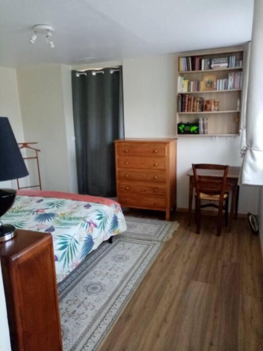 Chalet Pour Deux Personnes Saint-Pierre-du-Lorouër Exterior foto